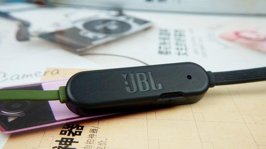 JBl TUNE 205BT control button