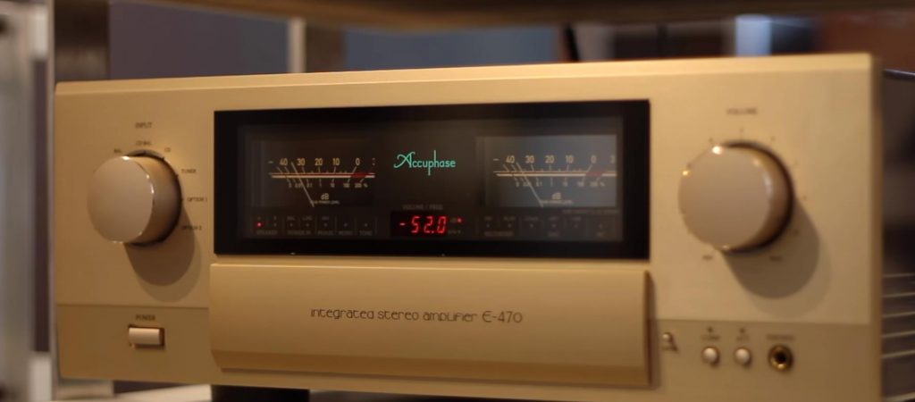 accuphase E470 integrated amplifier 