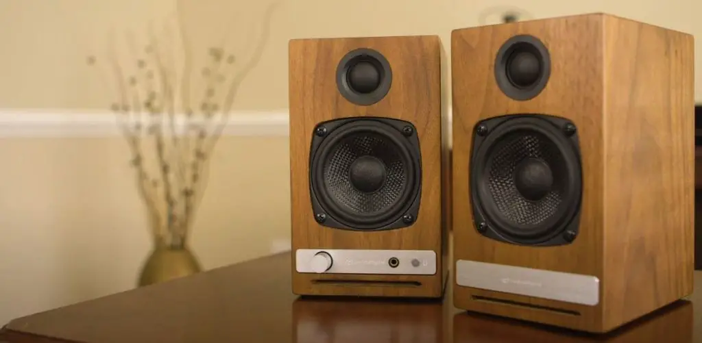 Audioengine HD3 powered bookshelf speakers 1