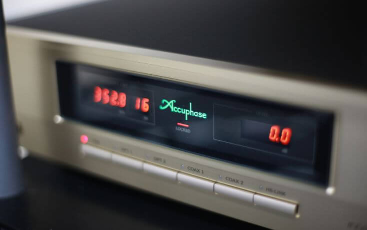 Accuphase DC-37 1