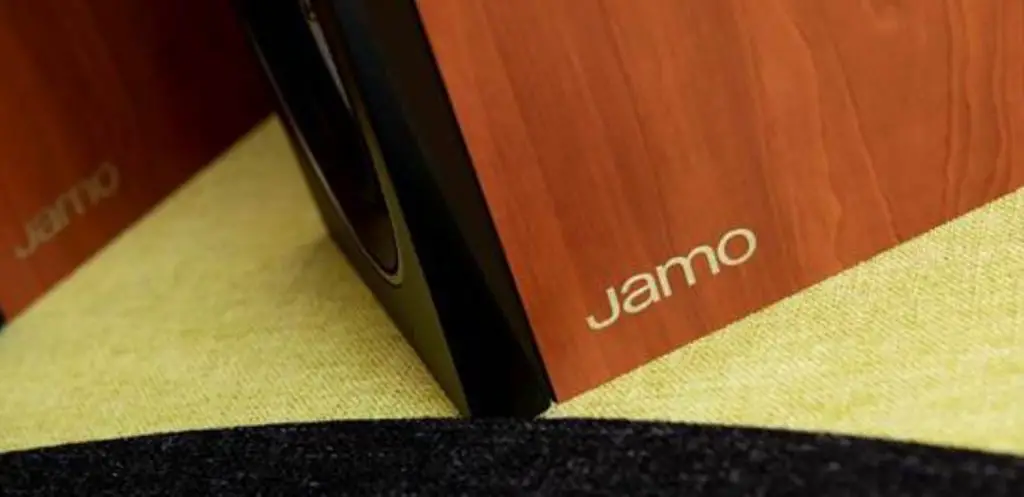 Jamo C 93 II bookshelf speaker