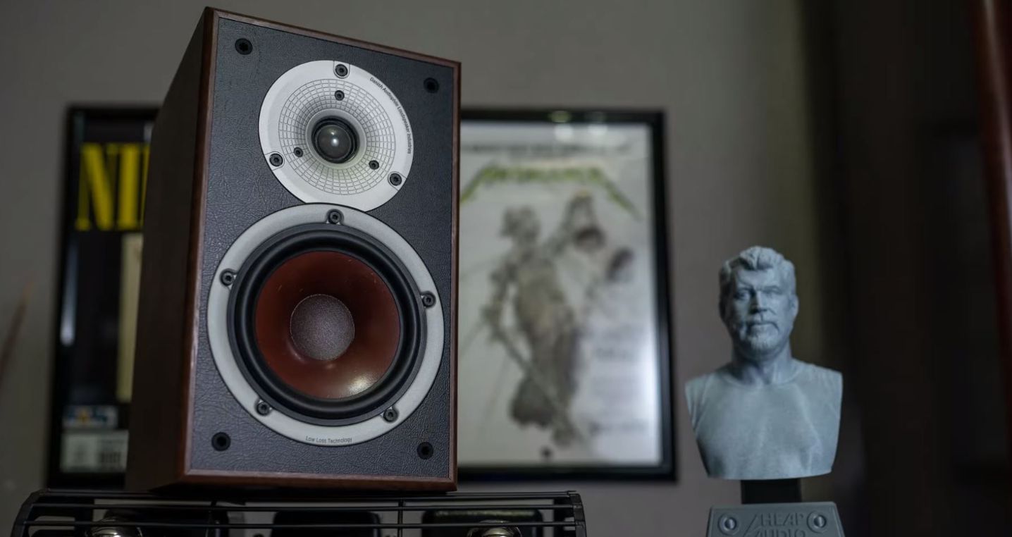 Best Buy: DALI SPEKTOR 2 Compact Speakers Pair Dark Walnut SPEKTOR 2 WLNT