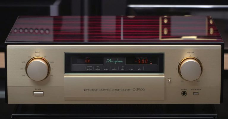 Accuphase C-2900 Stereo Preamplifier Review
