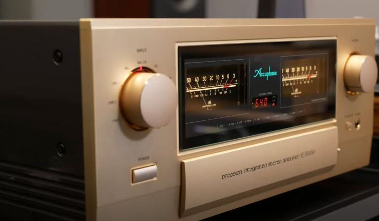 Accuphase E-5000 Stereo Integrated Amplifier Review