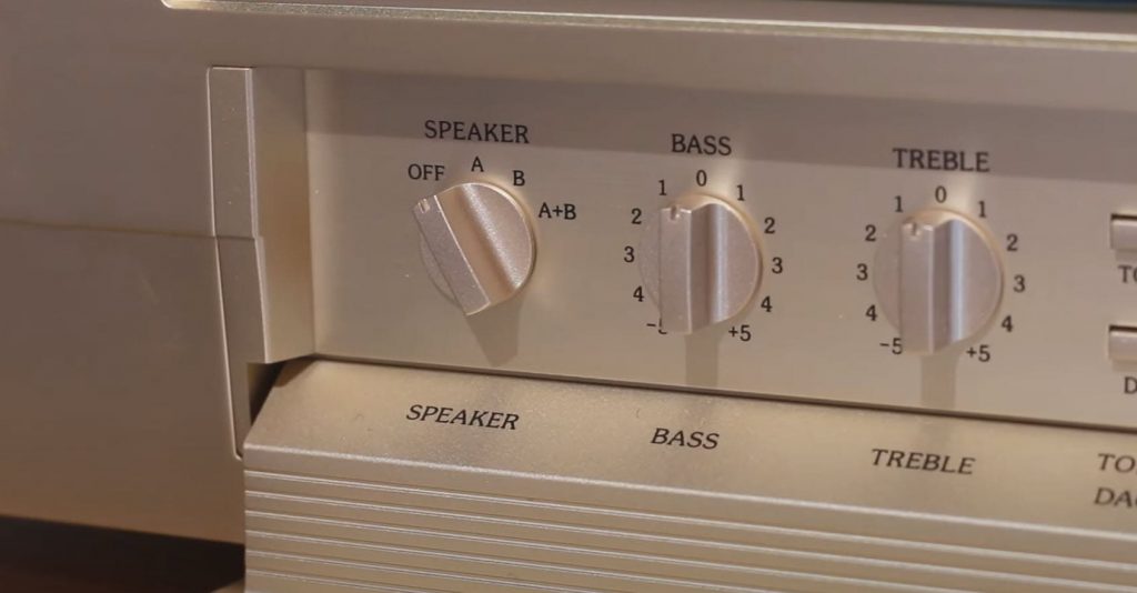 Accuphase E-5000 Stereo Integrated Amplifier knob