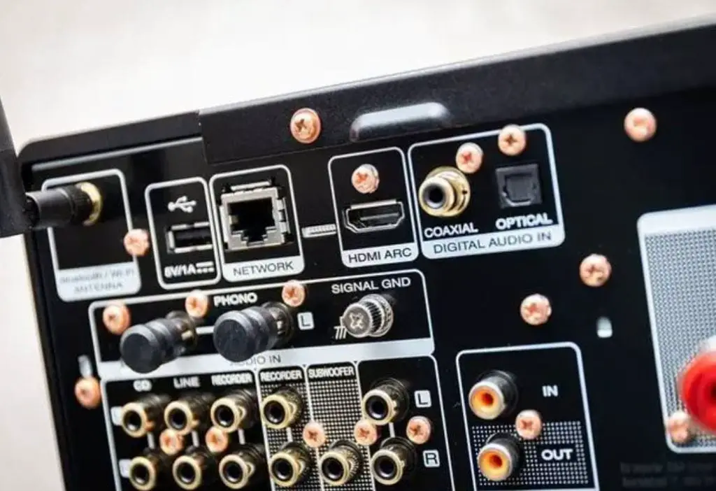 Marantz Model 40n Integrated Stereo Amplifier connections