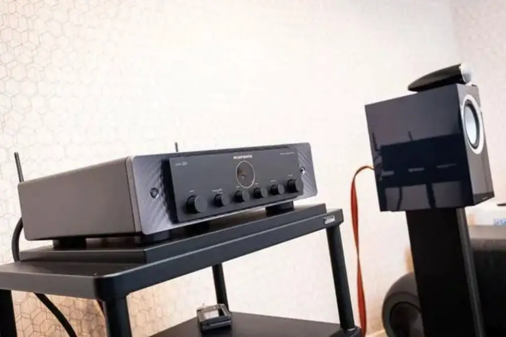Marantz Model 40n Integrated Stereo Amplifier image 3